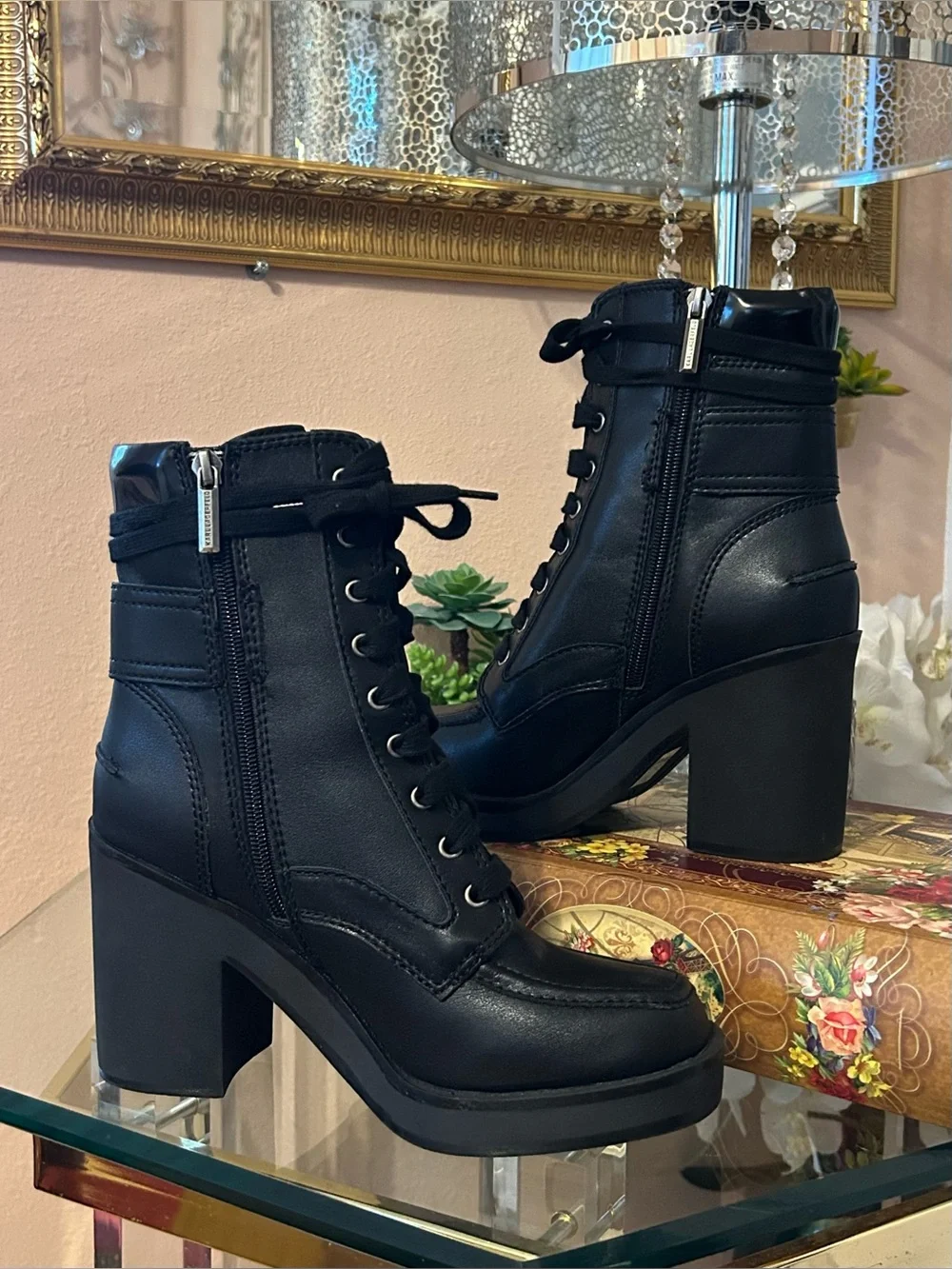 Karl Lagerfeld Black Leather Lace-Up Block Heel Ankle Boots Size 7.5